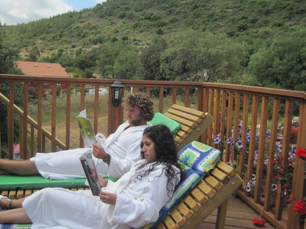 Spa In The Woods - B&B In Амирим Стая снимка